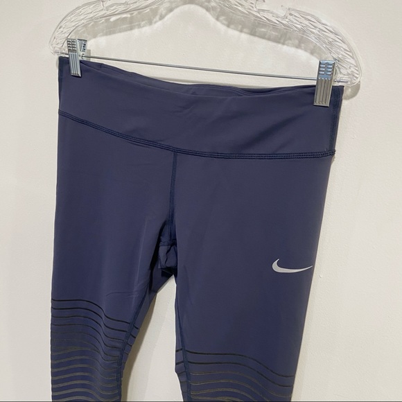 Nike Epic Lux Flash Reflective Performance Legging - Picture 9 of 13